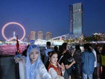 天津：哪吒号主题游船正式运营